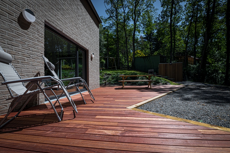 Réalisation d’une terrasse et installation d’un sauna au cœur de la nature