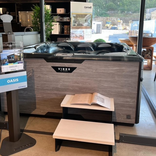 Vibes-by-USSPA-Pura- Spa - Jacuzzi - Gardenskoncept