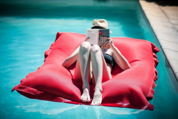 Pouf Piscine - Shelto - Gardenskoncept