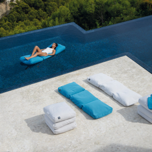 Pouf Piscine - OGO - chez Gardenskoncept