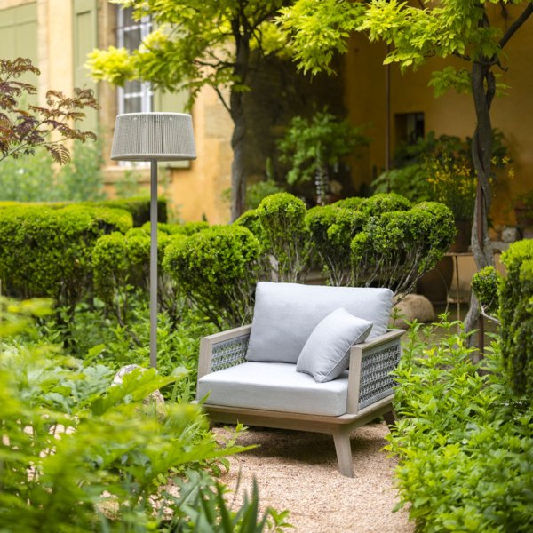 Lampadaire Solaire - Décoration, luminaire chez Gardenskoncept au luxembourg