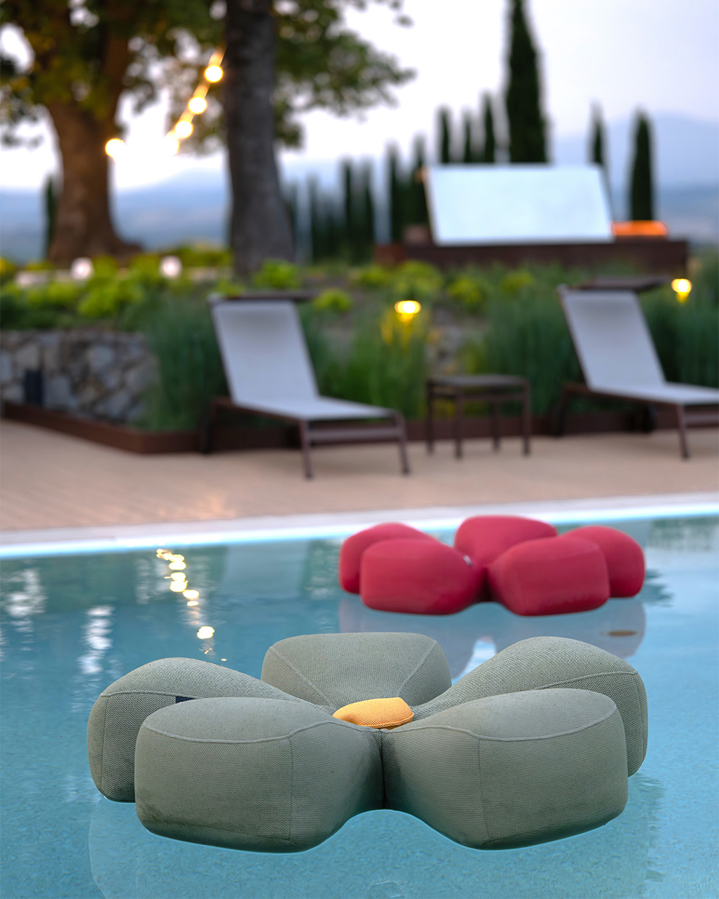 Piscine pouf fleur design